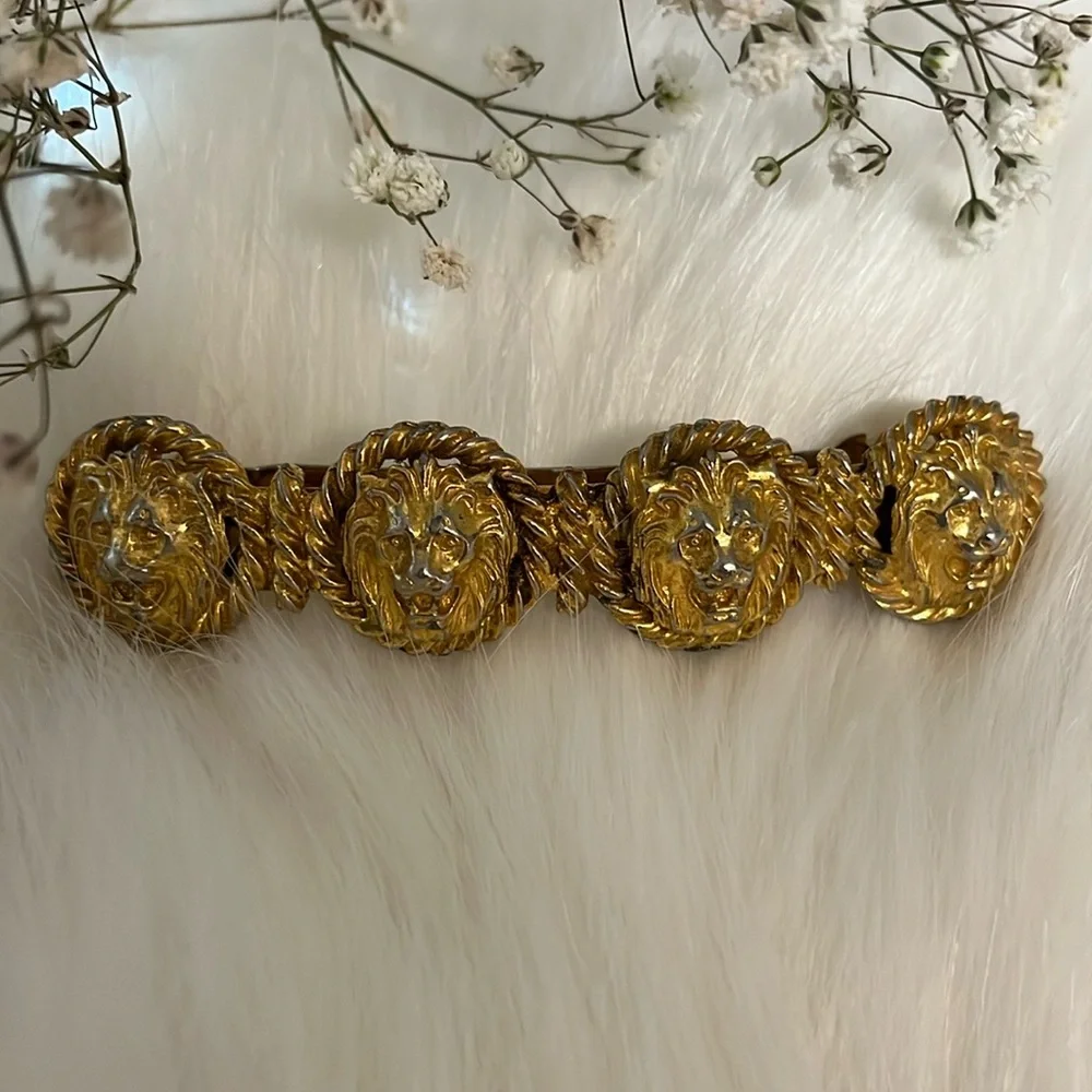 Vintage hair clip gold tone lion face design made in France use for thick hair